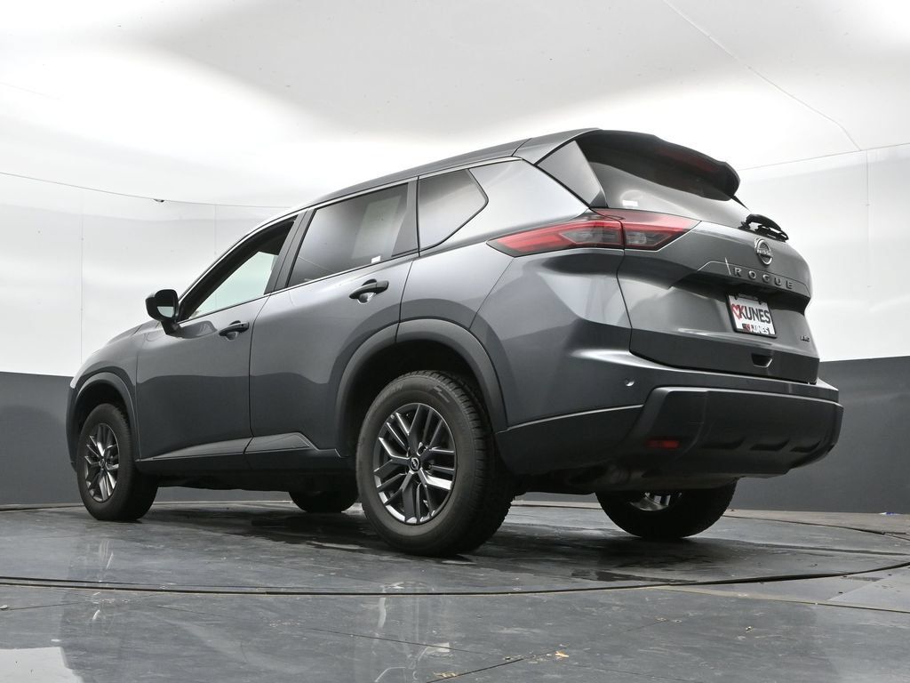 Used 2024 Nissan Rogue S AWD/4WD image 47