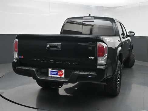 Used 2020 Toyota Tacoma TRD Sport AWD/4WD image 40