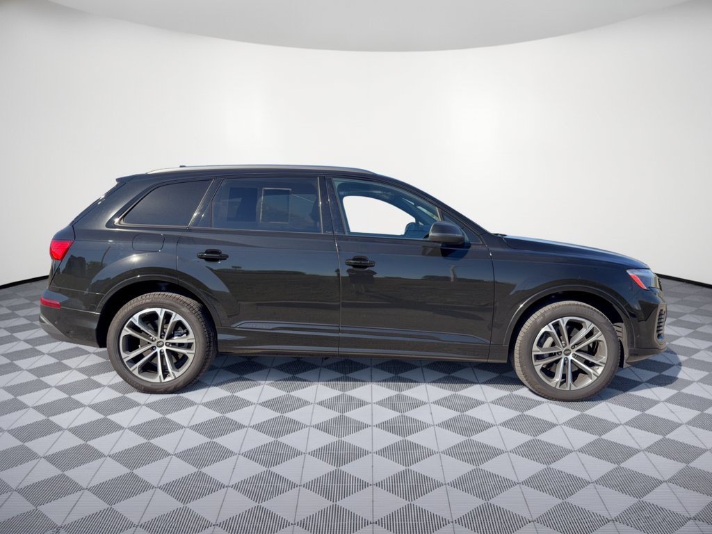 Certified 2026 Audi Q7 2.0T Premium w/ Convenience Plus Package AWD/4WD image 8