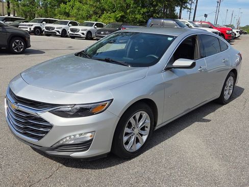 Used 2021 Chevrolet Malibu LT FWD image 3