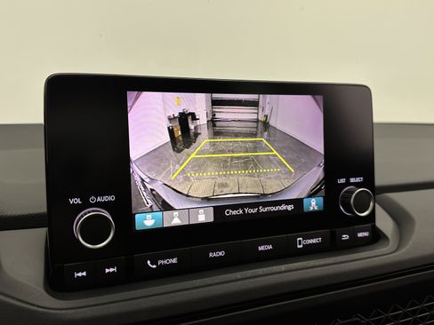 Used 2025 Honda Accord SE image 18