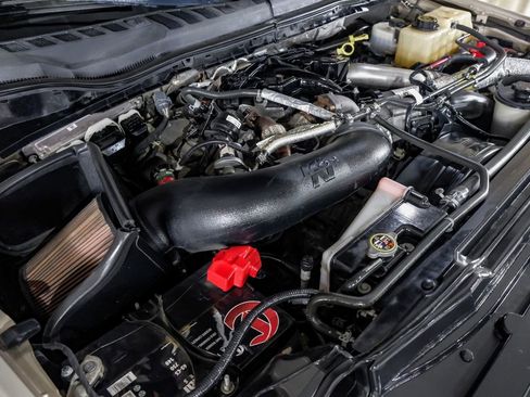 Used 2017 Ford F250 Lariat w/ Chrome Package image 50