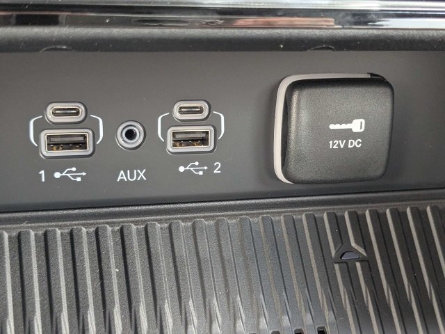 New 2026 Jeep Grand Cherokee Altitude AWD/4WD image 21