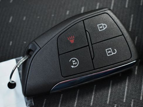 Used 2025 Chevrolet Equinox LT w/ Midnight Edition AWD/4WD image 32