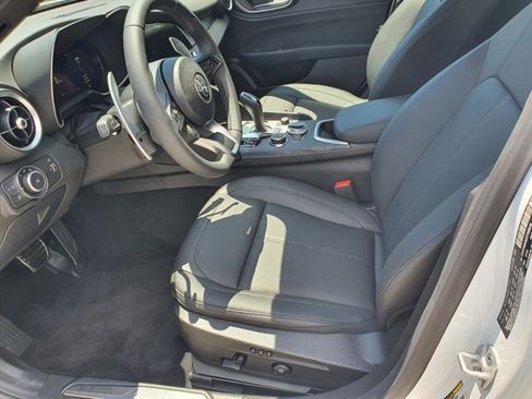 New 2024 Alfa Romeo Giulia Sprint image 12