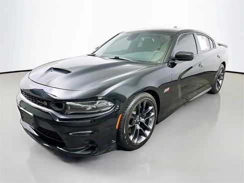 Used 2023 Dodge Charger Scat Pack w/ Technology Group image 3