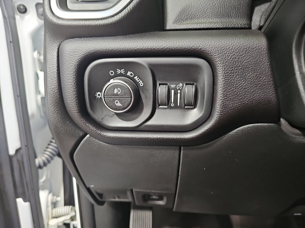 Used 2023 RAM 2500 Laramie AWD/4WD image 26