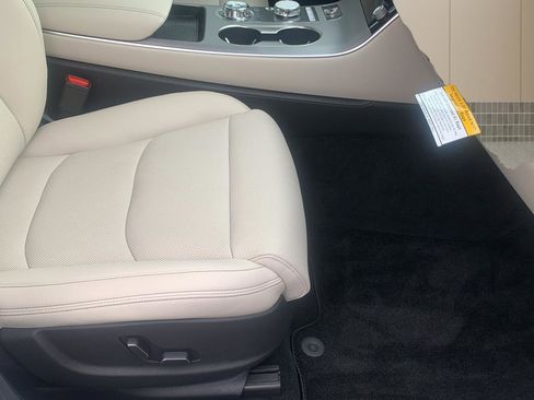 Certified 2026 Genesis GV70 2.5T Select image 39