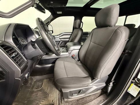Used 2017 Ford F150 XLT w/ Equipment Group 302A Luxury AWD/4WD image 6