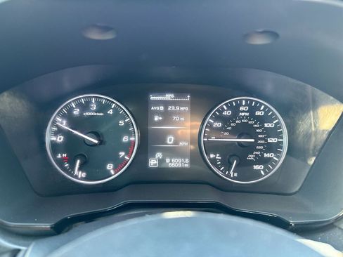 Used 2024 Subaru Outback Premium AWD/4WD image 12