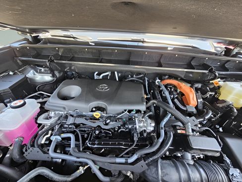 Certified 2026 Toyota Highlander Limited AWD/4WD image 27