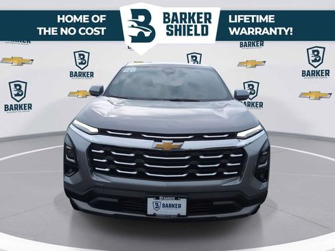 Used 2026 Chevrolet Equinox LT w/ Safety and Technology Package FWD image 3