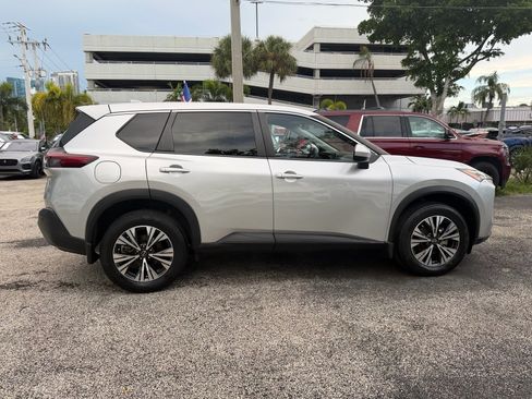 Certified 2023 Nissan Rogue SV FWD image 8