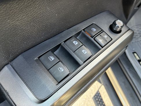 Used 2020 Toyota Tacoma TRD Off-Road AWD/4WD image 21