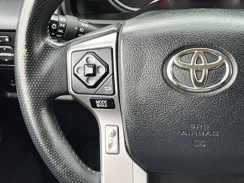 Used 2016 Toyota 4Runner SR5 image 11