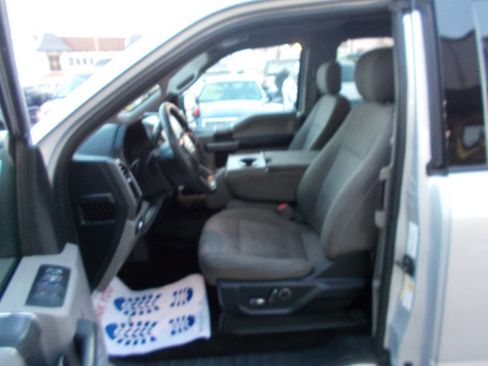 Used 2018 Ford F150 XLT w/ Equipment Group 302A Luxury image 10