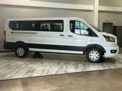 Used 2024 Ford Transit 350 XLT image 5