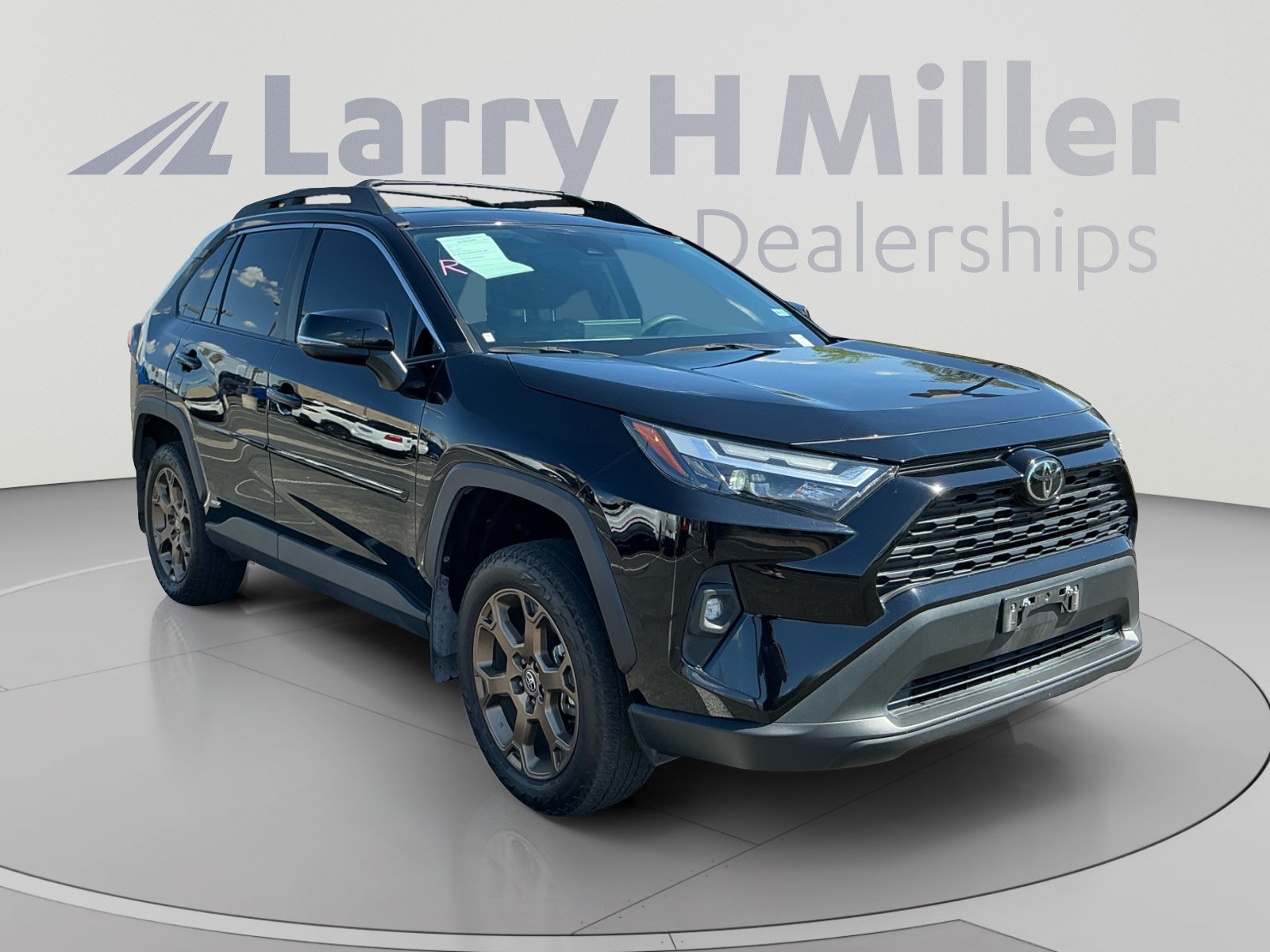 Certified 2025 Toyota RAV4 Woodland Edition AWD/4WD image 7