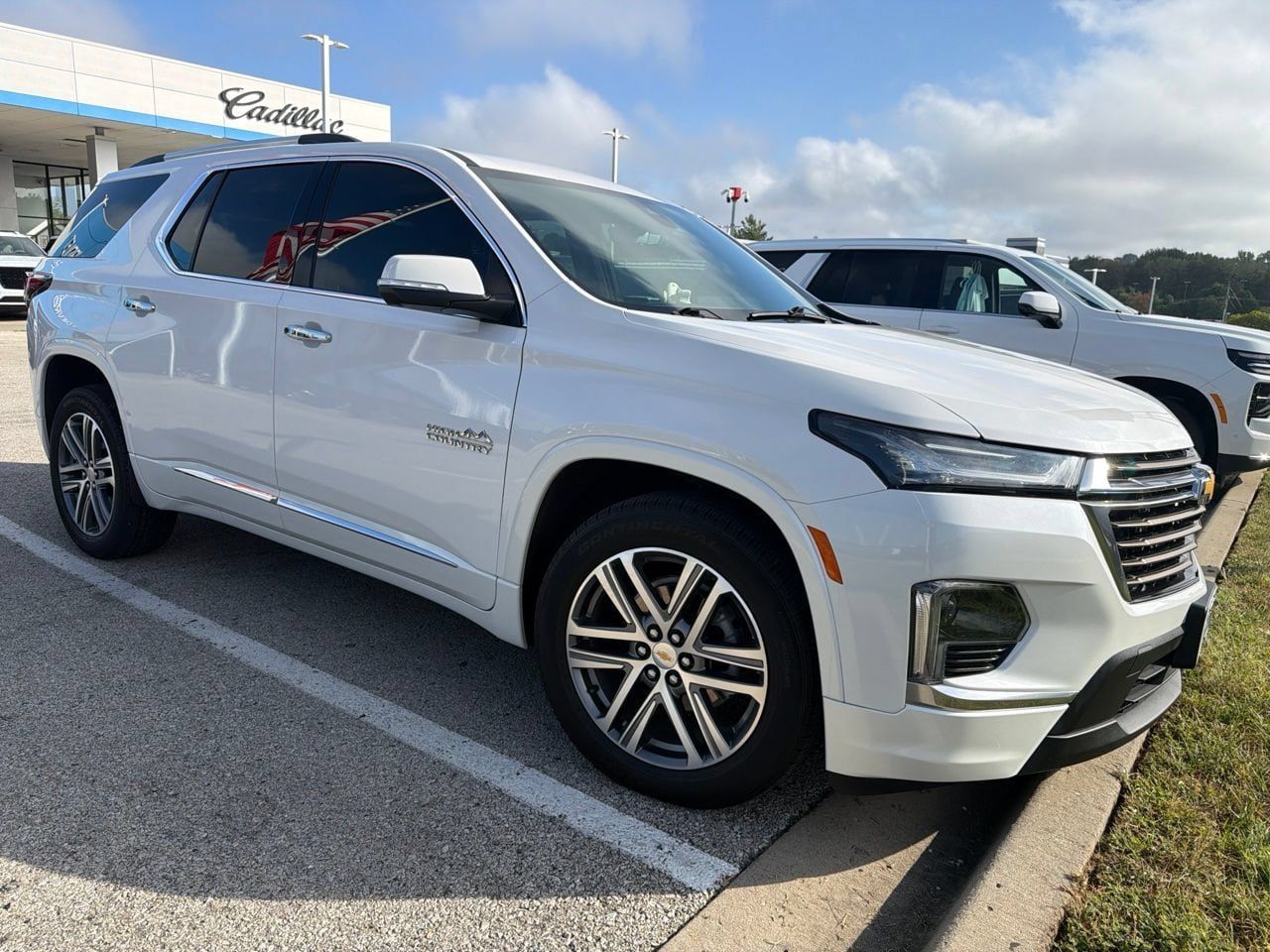 Used 2022 Chevrolet Traverse High Country AWD/4WD image 3