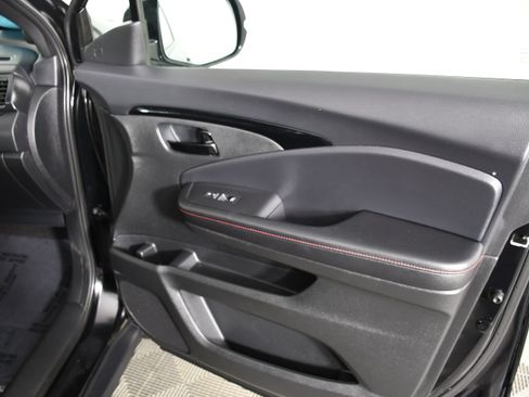 Certified 2024 Honda Passport Black Edition image 42