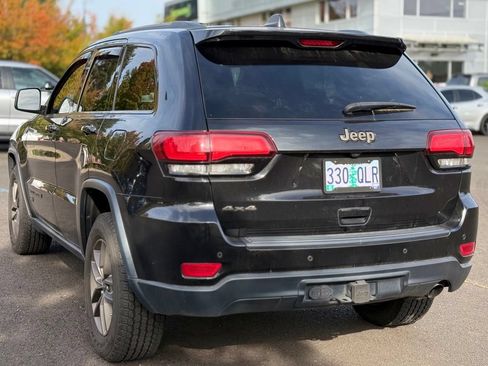 Used 2016 Jeep Grand Cherokee Laredo 75th Anniversary AWD/4WD image 3
