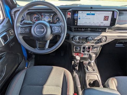Used 2025 Jeep Wrangler Unlimited Rubicon image 26