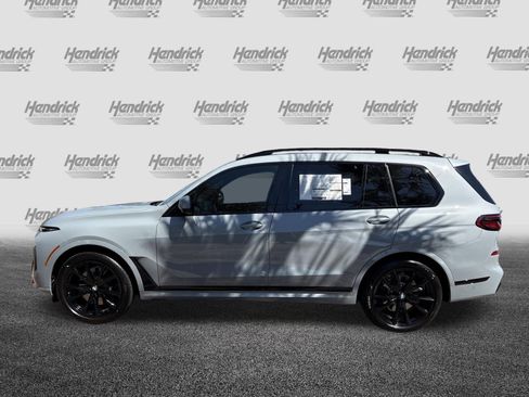 Used 2026 BMW X7 xDrive40i w/ M Sport Package AWD/4WD image 7
