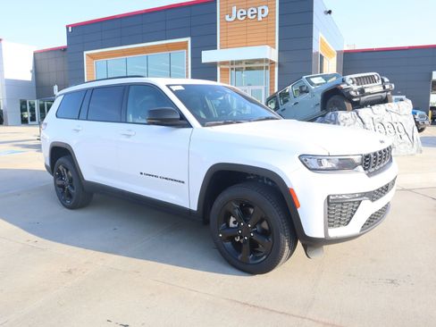 New 2026 Jeep Grand Cherokee L Limited w/ Limited Altitude Package AWD/4WD image 1