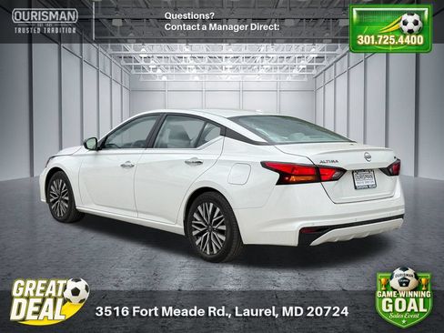 Used 2024 Nissan Altima 2.5 SV FWD image 3
