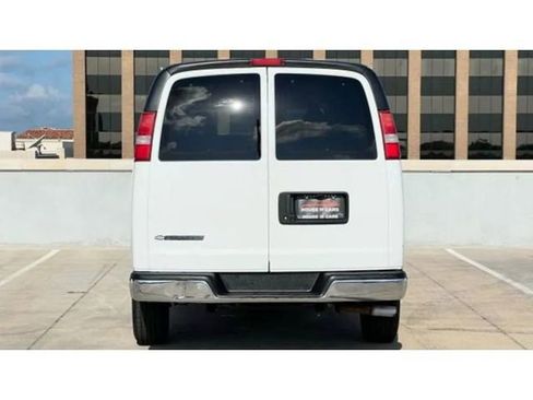 Used 2017 Chevrolet Express 3500 LT w/ LT Preferred Equipment Group image 50