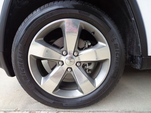 Used 2014 Jeep Grand Cherokee Limited AWD/4WD image 8