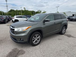Used 2014 Toyota Highlander XLE FWD video 1