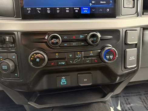 New 2026 Ford F250 XLT w/ XLT Premium Package AWD/4WD image 34