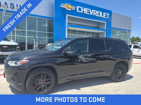 Used 2021 Chevrolet Traverse Premier w/ Redline Edition FWD image 1