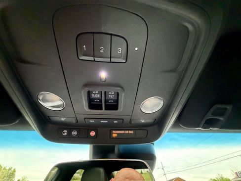 Used 2018 Cadillac ATS V w/ Luxury Package image 41