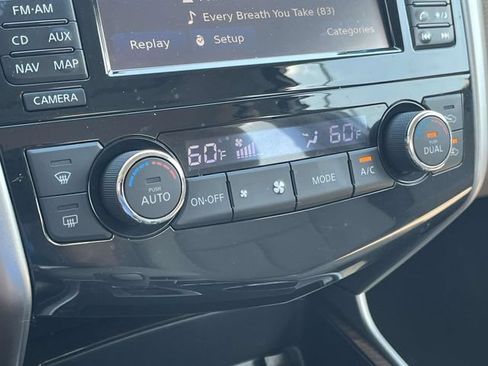 Used 2015 Nissan Altima 2.5 SL w/ Technology Package FWD image 32