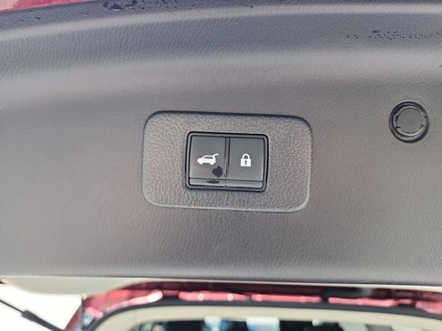 Used 2023 Nissan Armada Platinum w/ Captain's Chairs Package RWD image 12