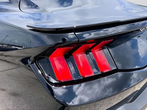 Used 2024 Ford Mustang GT Premium RWD image 17