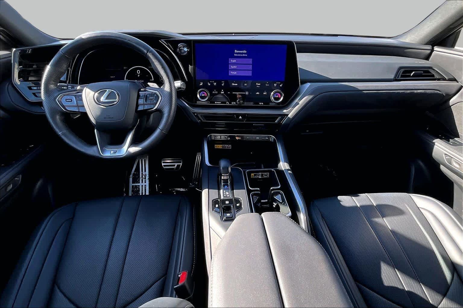 Used 2025 Lexus TX 500h AWD w/ Technology Package image 16