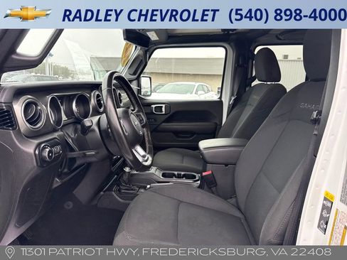 Used 2022 Jeep Wrangler Unlimited Sahara w/ Cold Weather Group image 3