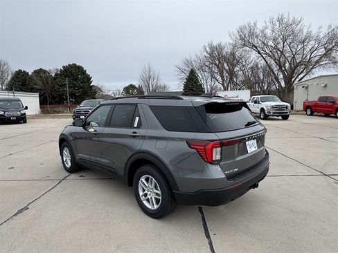 New 2026 Ford Explorer Active AWD/4WD image 5