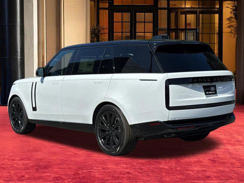 New 2026 Land Rover Range Rover Long Wheelbase SE AWD/4WD image 3