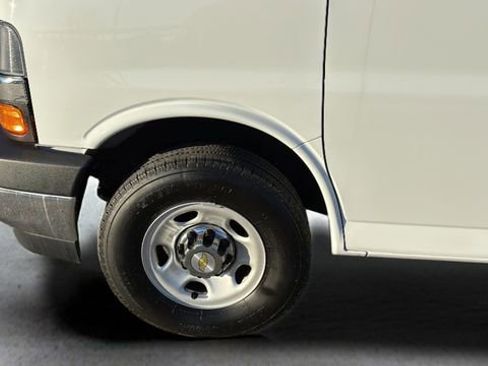 Used 2024 Chevrolet Express 3500 LT w/ LT Preferred Equipment Group image 29
