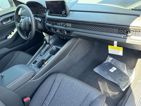 New 2025 Honda Accord LX image 7