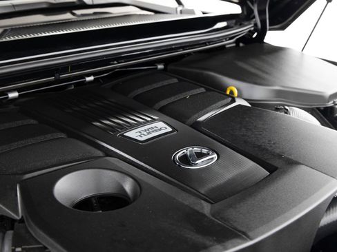 Used 2024 Lexus GX 550 image 43