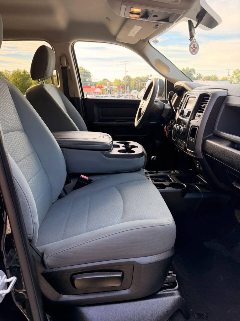 Used 2018 RAM 3500 Tradesman w/ Chrome Appearance Group AWD/4WD image 22