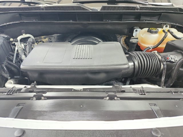 Used 2025 GMC Yukon Denali RWD image 18