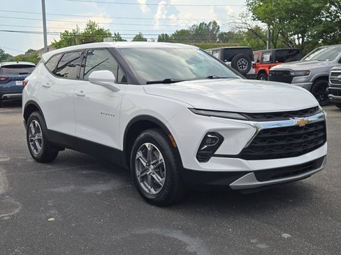 Used 2023 Chevrolet Blazer LT FWD image 10