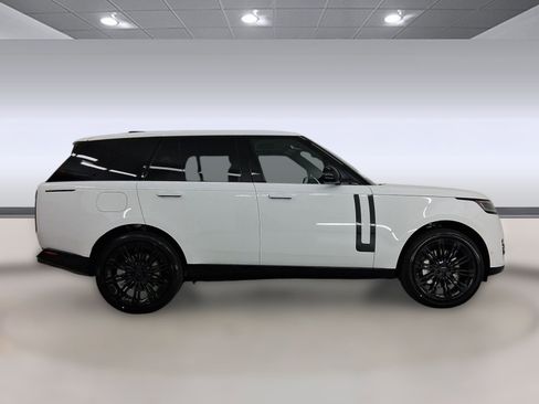 New 2026 Land Rover Range Rover SE image 8