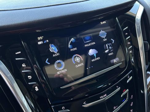 Used 2019 Cadillac Escalade ESV Premium Luxury AWD/4WD image 28